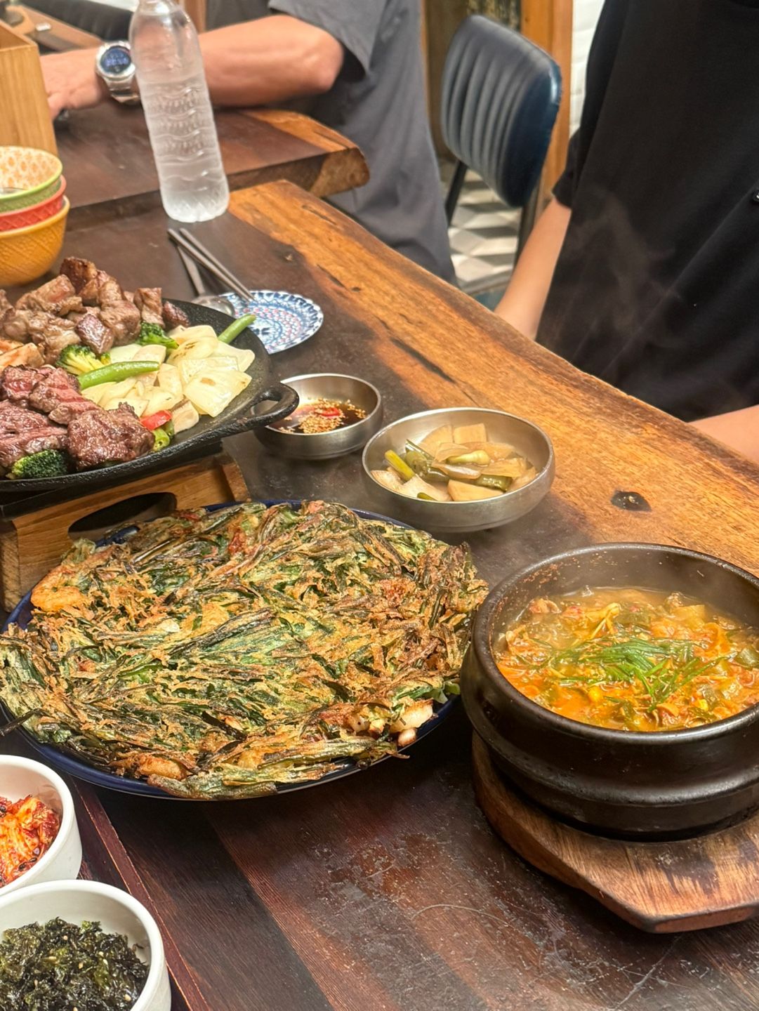 The stew sets (pork shoulder, chicken thigh, mackerel, yukhoe bibimbap) and the three sotbap — short rib, spicy Iberico, and Jeongseon gondre with lotus root — SBS Live Today
